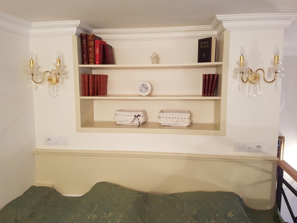 Charles Apartment Прага Экстерьер фото