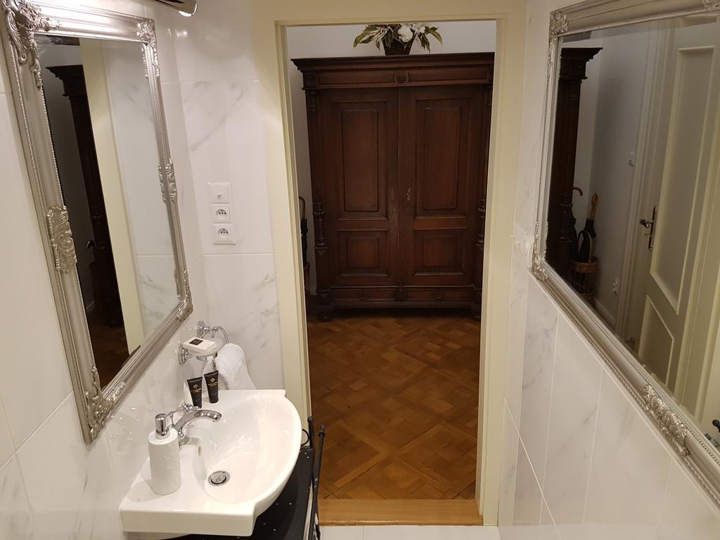Charles Apartment Прага Экстерьер фото